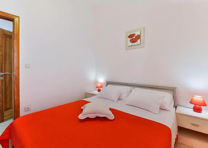 Apartamento Andjelka-6 By Interhome